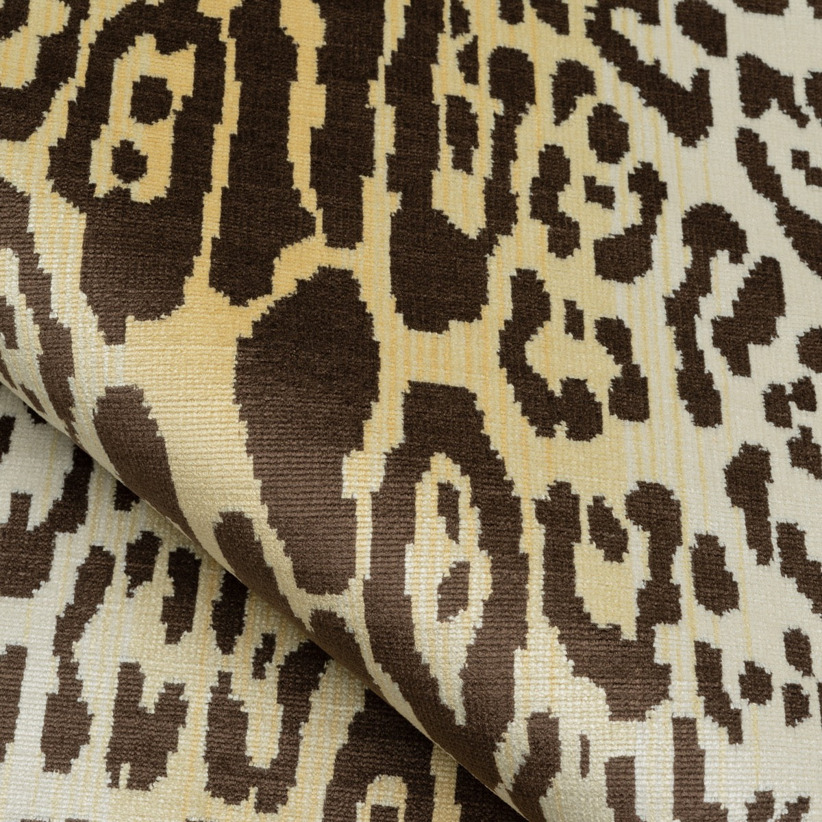 Nobilis Velours Leopard 02 Fabric 10497.02