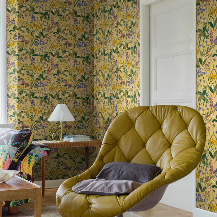 Schumacher Ros Och Lilja Ochre Wallpaper 1963