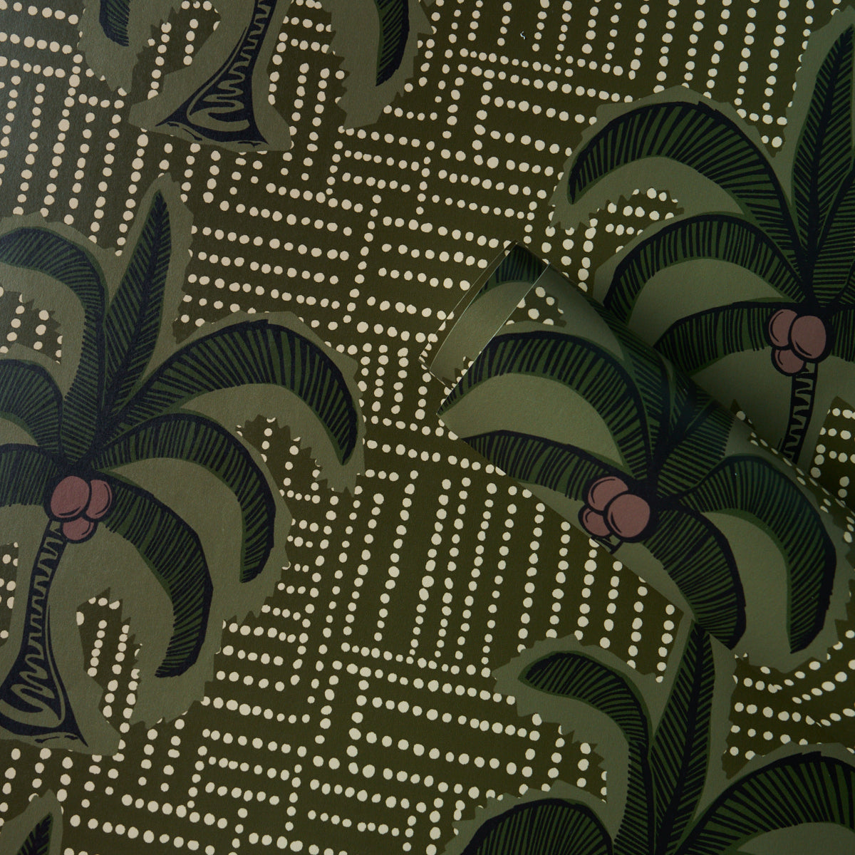 Schumacher Agua De Coco Palm Tree Green Wallpaper 5017240