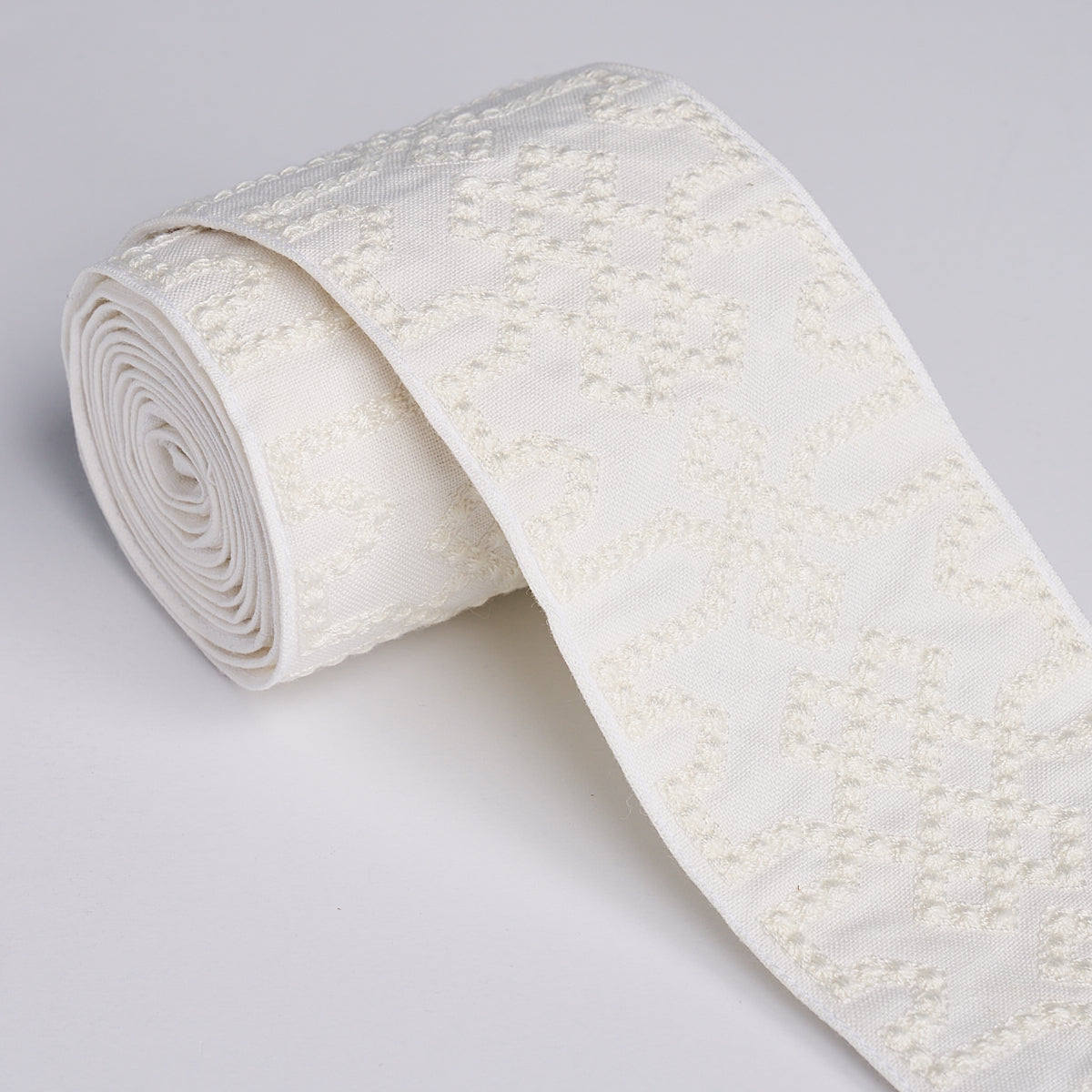 Schumacher Knotted Trellis Tape White On White Trim 80884