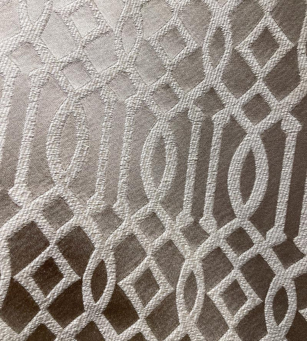 Aldeco Ryad Dyor Silver On Taupe Fabric Sample A9 00011869