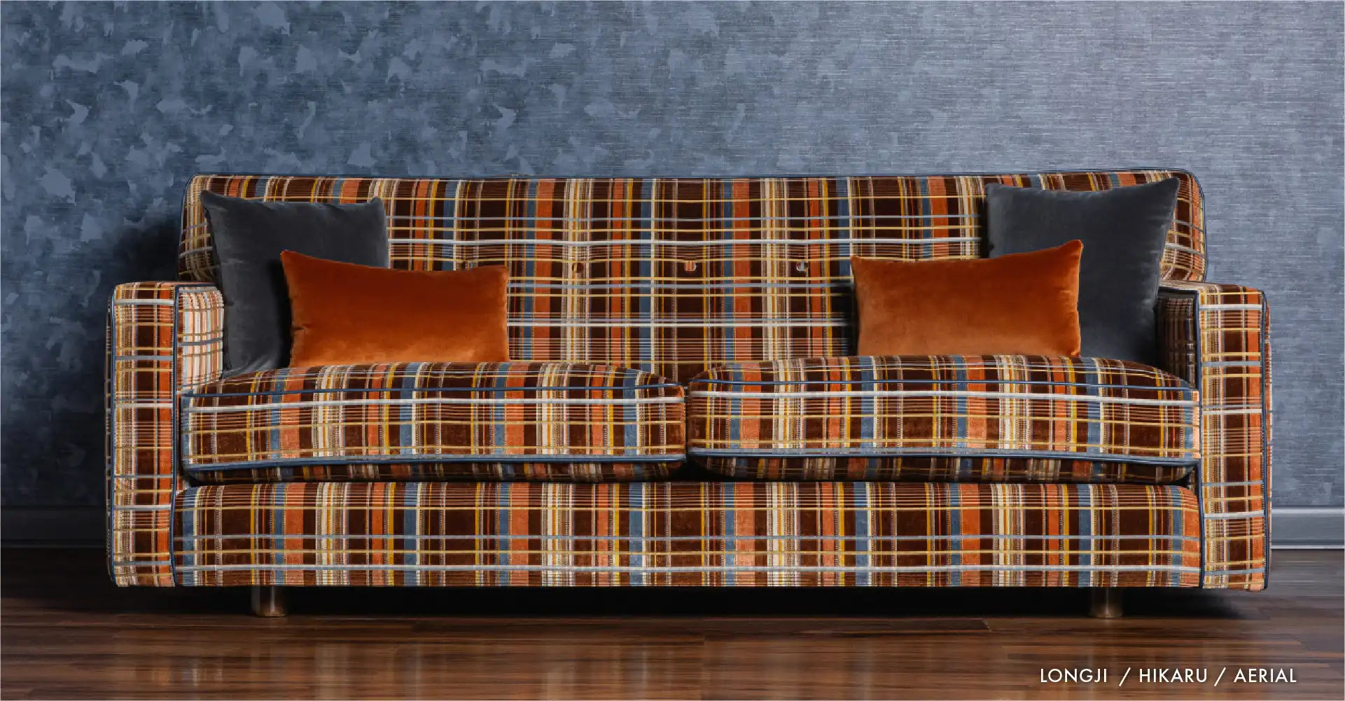 Brentano Fabric Plaide Couch Longju, Hikaru, Aerial