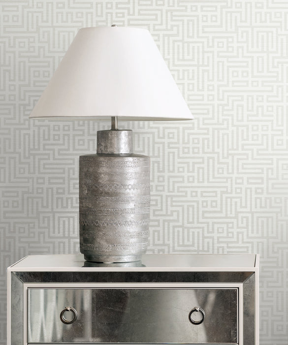 Seabrook Designs Rockefellar Maze Margalo Wallpaper Sample DC60900