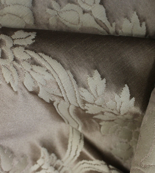 Tassinari & Chatel Couronne De Roses Taupe Fabric Sample H0 00251532