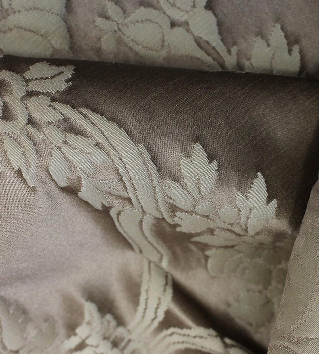 Tassinari & Chatel Couronne De Roses Taupe Fabric H0 00251532