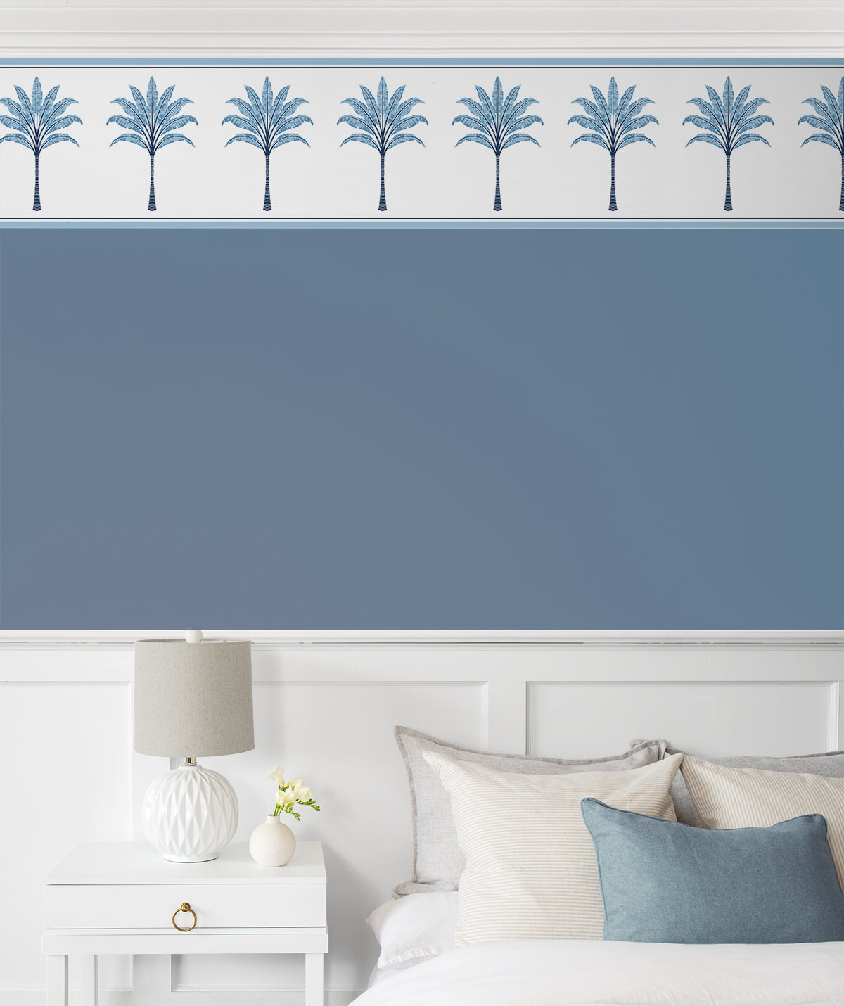 Seabrook Designs Montgomery Palm Border Blue Lake Wallpaper HG10802B