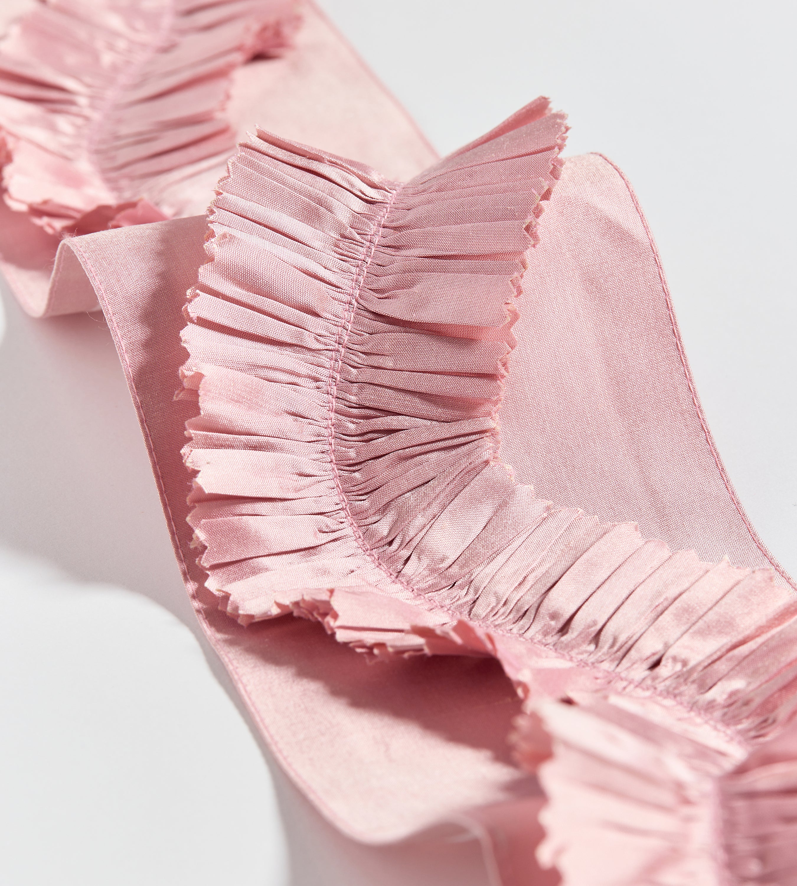 Scalamandre Ruffle Tape Pale Rose Trimming Sample SC 0002T3341