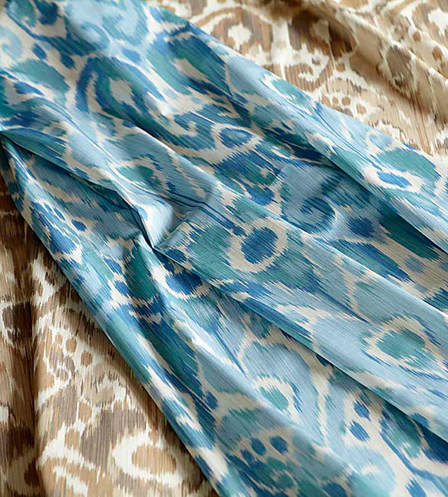 Scalamandre Greystone Blues On Cream Fabric SC 000316527