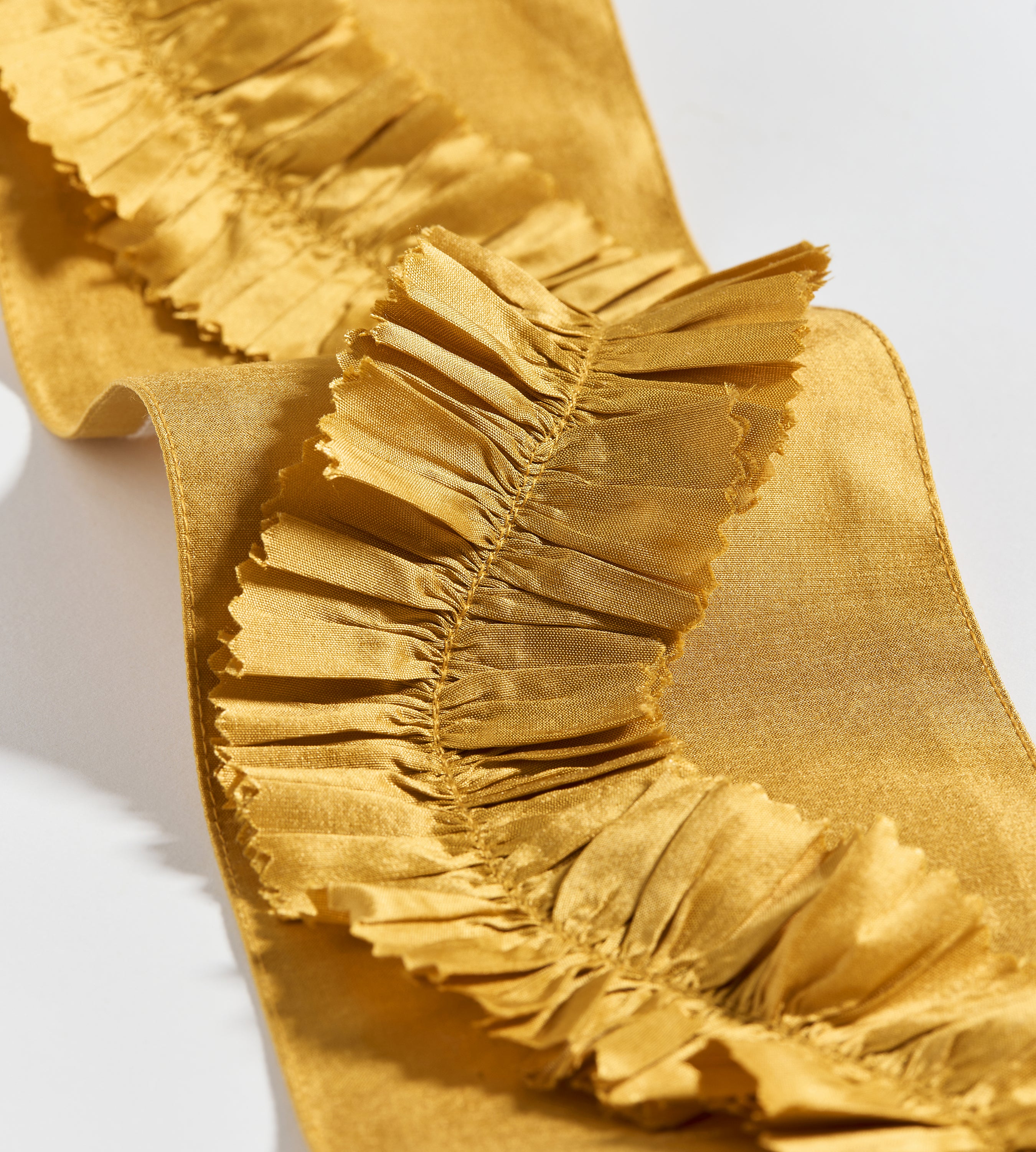 Scalamandre Ruffle Tape Golden Trimming Sample SC 0004T3341