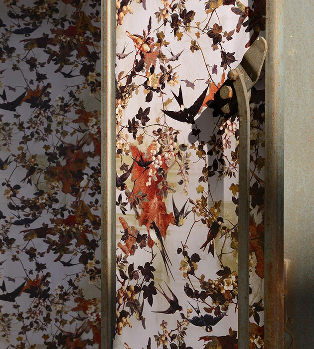 Jean Paul Gaultier Hirondelles Automne Wallpaper Sample WH000033306