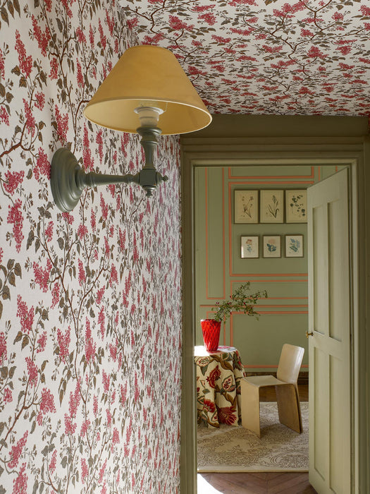 Braquenie Les Lilas Terre Wallpaper Sample BP354004