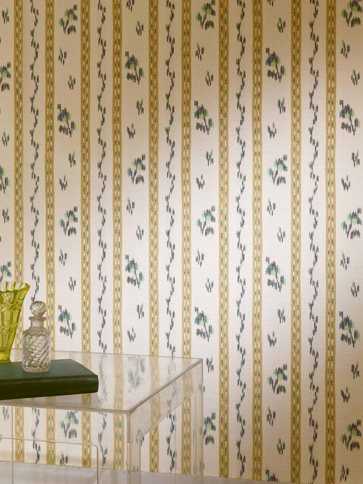 Braquenie Therese Citron Wallpaper Sample BP353002