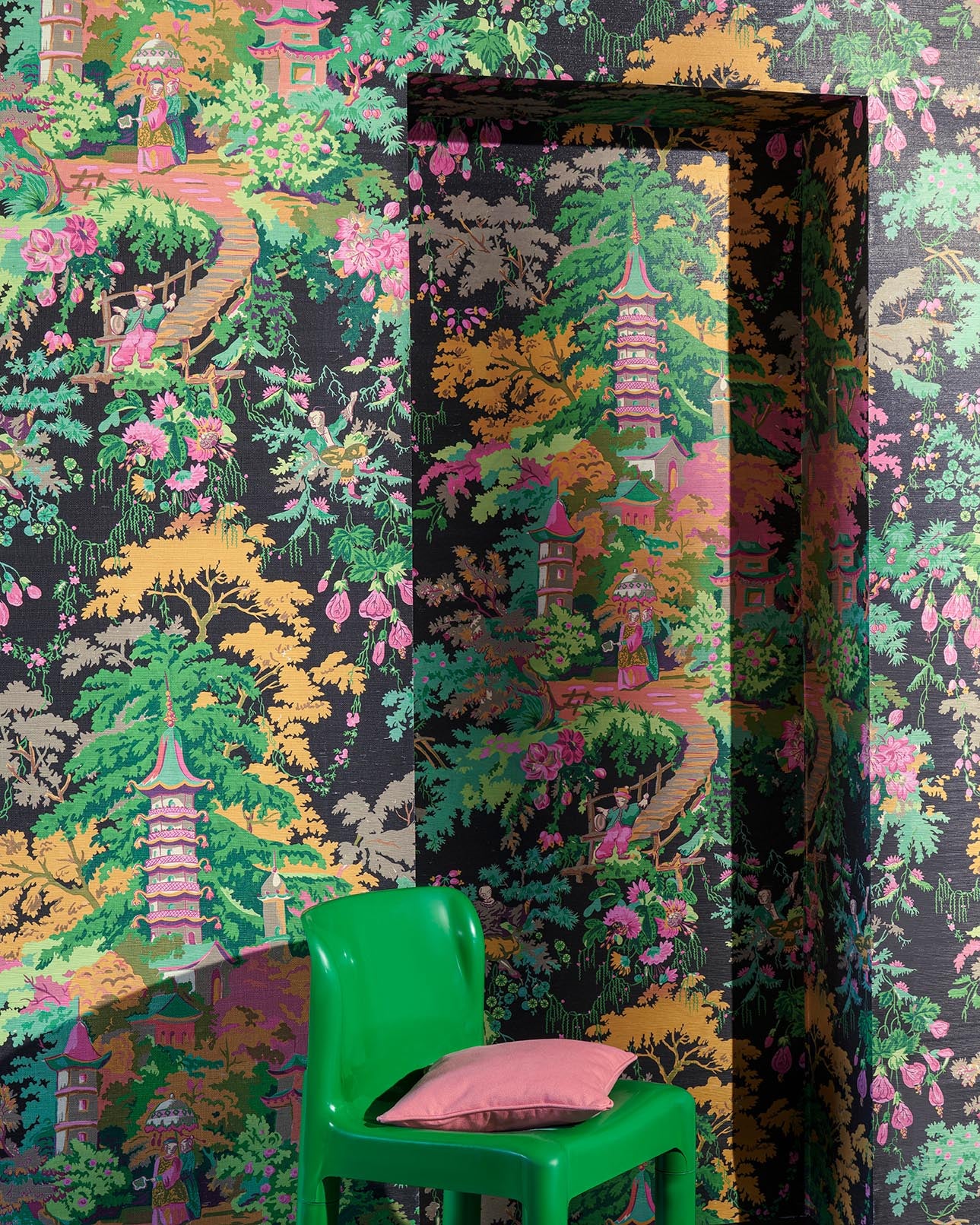 Pierre Frey Jardins Japonais Nuit Wallpaper FP965002