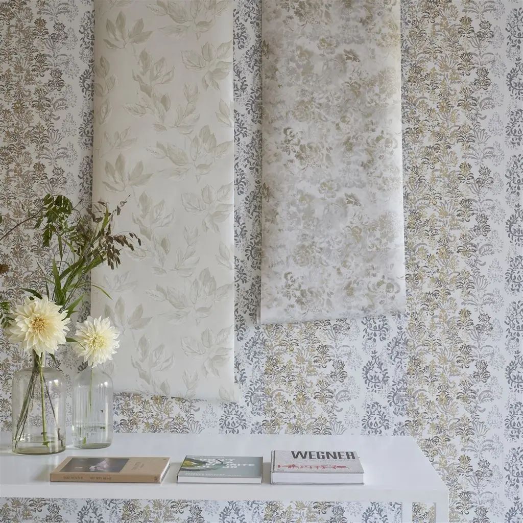 Designers Guild Tarbana Oyster Wallpaper PDG1126/01