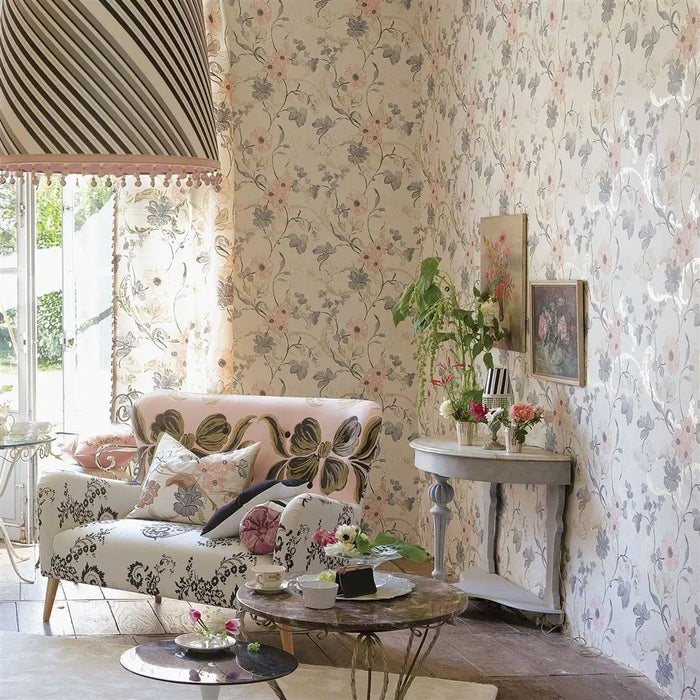 Designers Guild Whitewell Gold Wallpaper P505/05