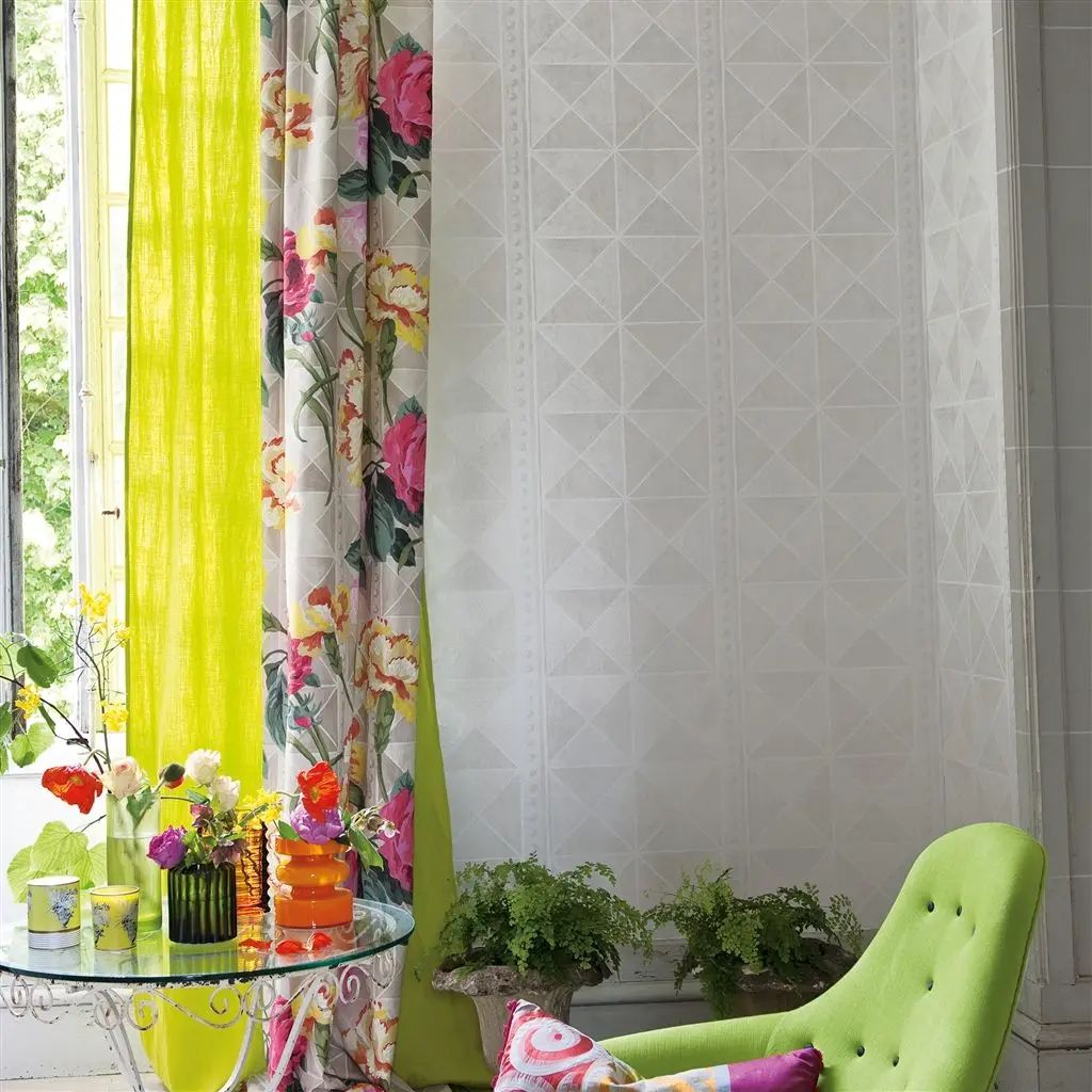 Designers Guild Dujardin Pearl Wallpaper P545/01