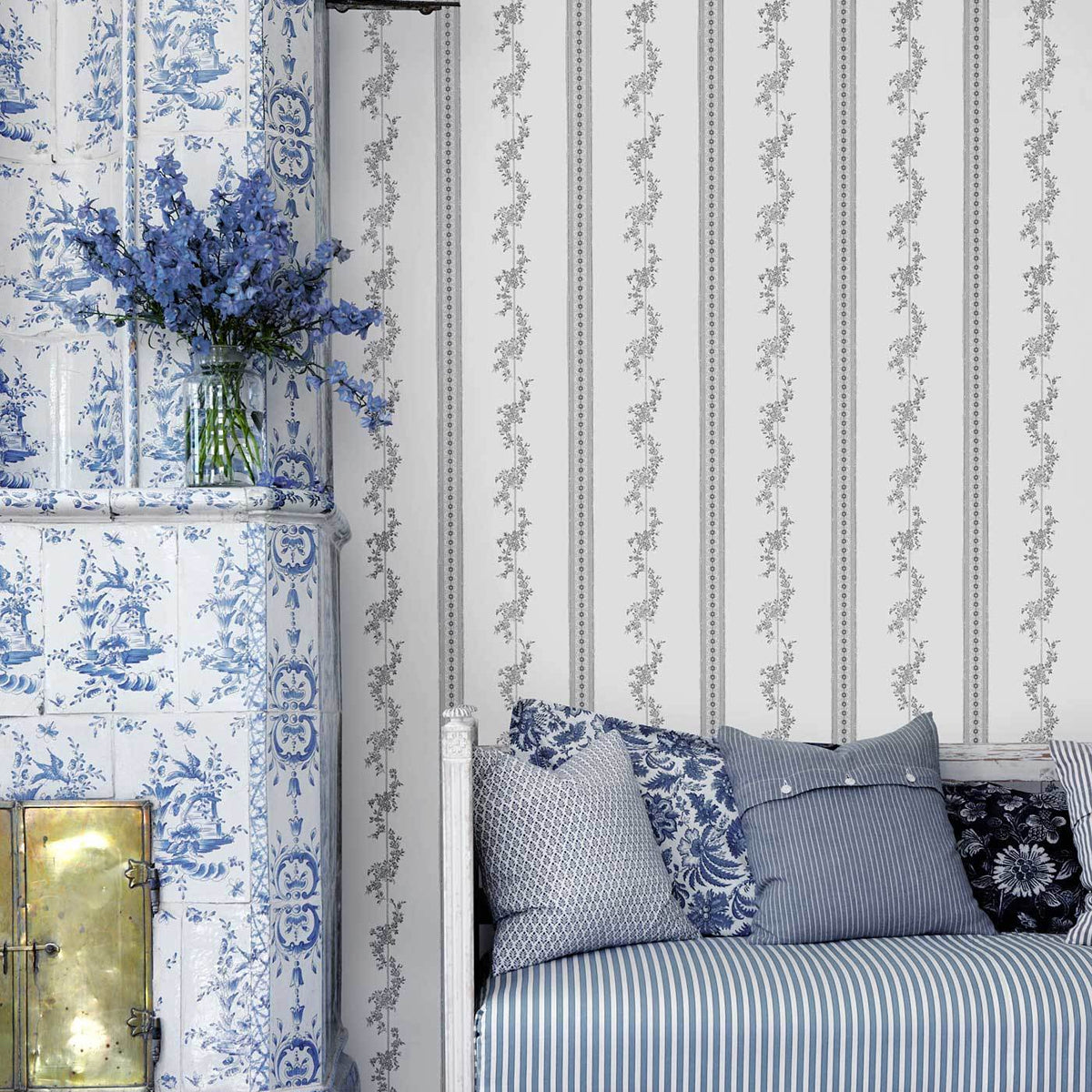 Schumacher Drottningholm Grey Wallpaper 4508