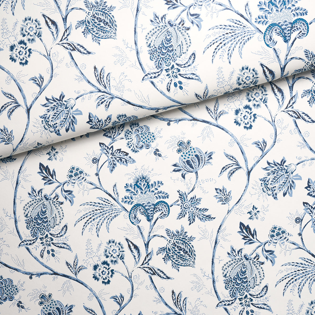 Schumacher Chinoiserie Vine Cobalt Wallpaper 5014350