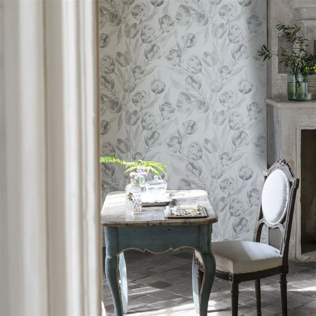 Designers Guild Fontainebleau Porcelain Wallpaper PDG685/01