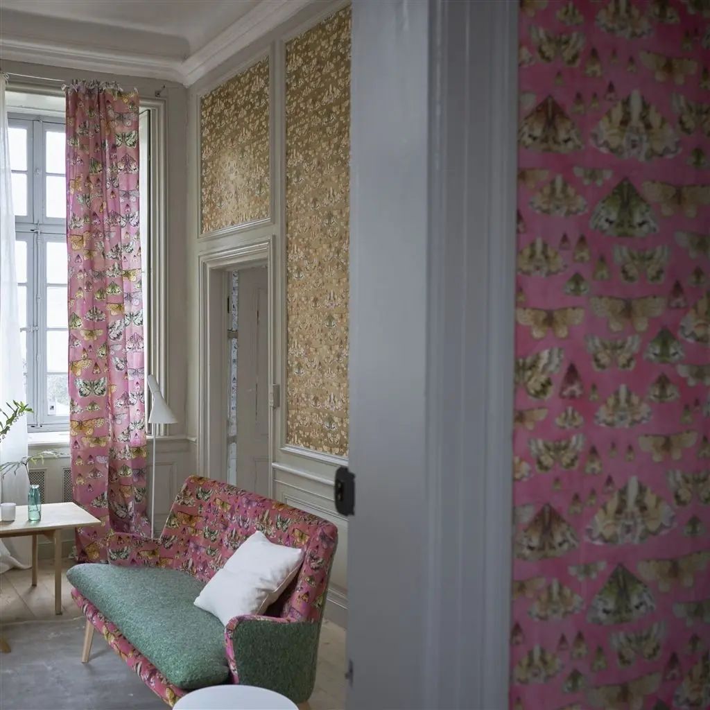 Designers Guild Issoria Rose Wallpaper PDG713/03