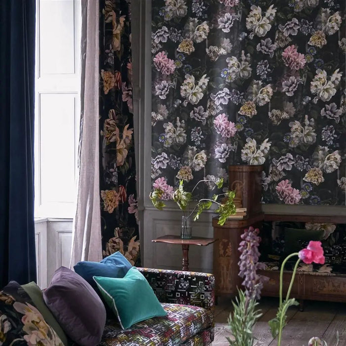 Designers Guild Delft Flower Grande Graphite Wallpaper PDG1038/01