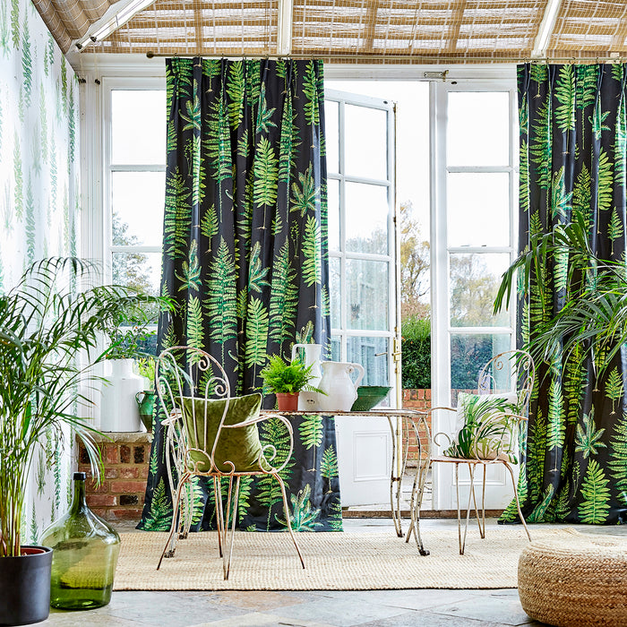 Sanderson Fernery Botanical Green 226579 Fabric DGLA226579