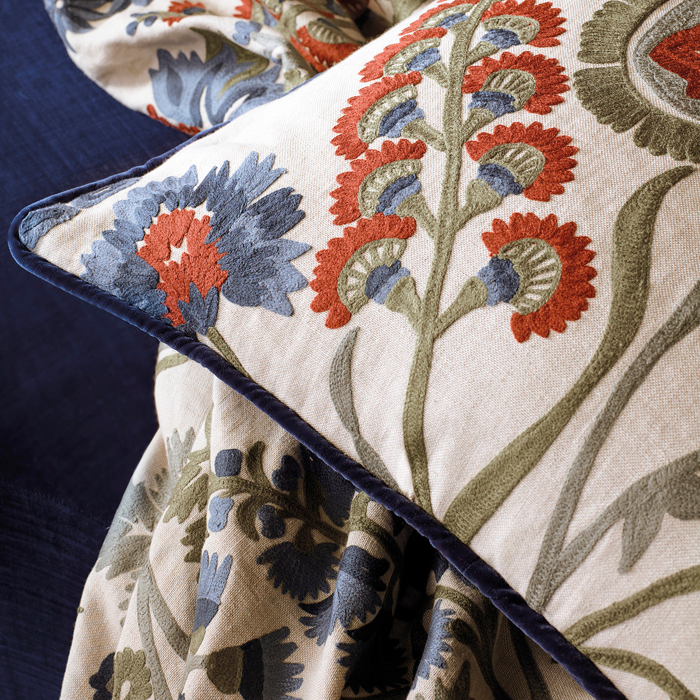 Zoffany Hardwick Crewel Sunstone/Indigo 332968 Fabric ZDAR332968