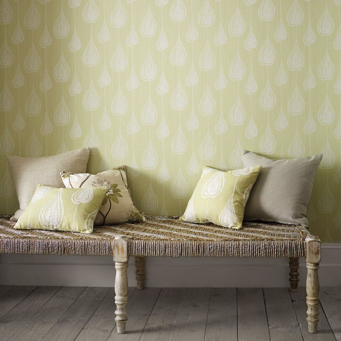 Harlequin Gigi Shell 111181 Wallpaper HWHI111181