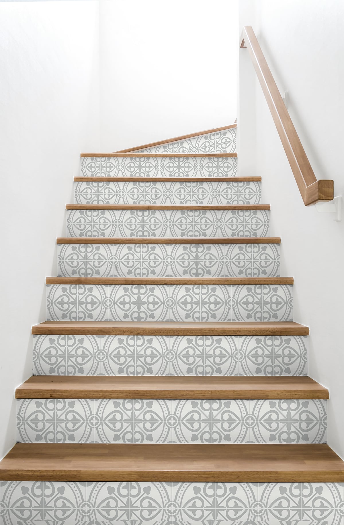 Seabrook Designs Villa Mar Tile Harbor Mist Wallpaper LN30308