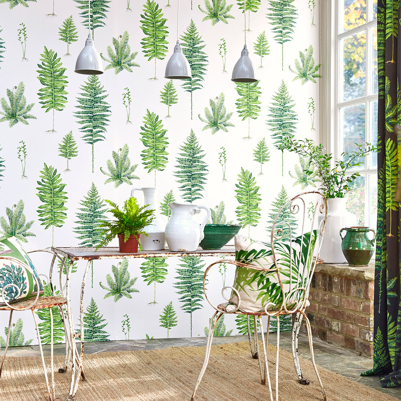 Sanderson Fernery Botanical Green/Charcoal 216634 Wallpaper DGLW216634