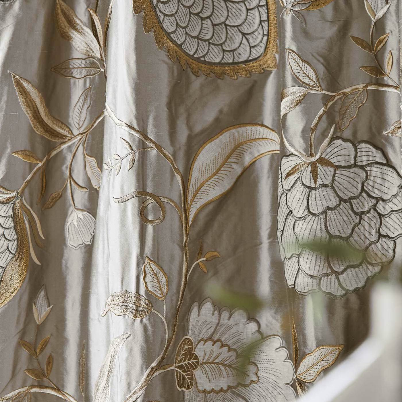 Zoffany Pomegranate Tree Indienne 332346 Fabric ZWIN332346